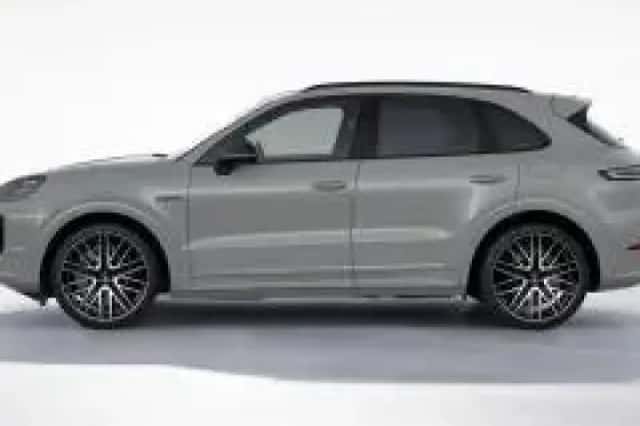 Porsche Cayenne (2026) thumbnail 2