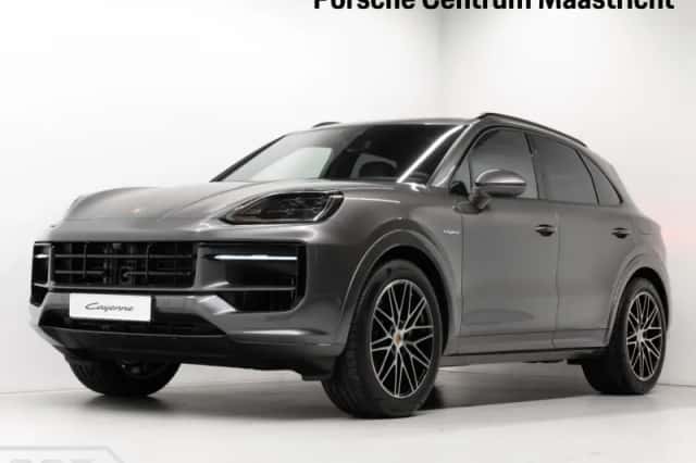 Porsche Cayenne (2026) thumbnail 1