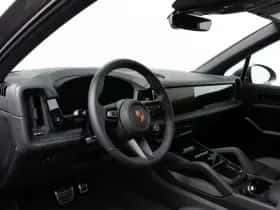 Porsche Cayenne (0) thumbnail 4