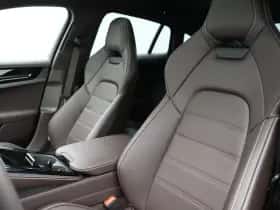Porsche Panamera (0) thumbnail 18
