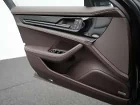 Porsche Panamera (0) thumbnail 30