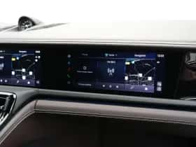 Porsche Panamera (0) thumbnail 38