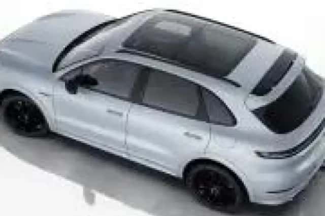 Porsche Cayenne (2026) thumbnail 4