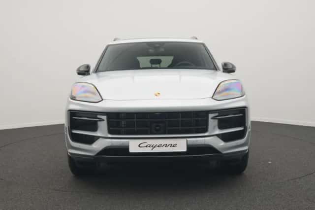 Porsche Cayenne (2026) thumbnail 4