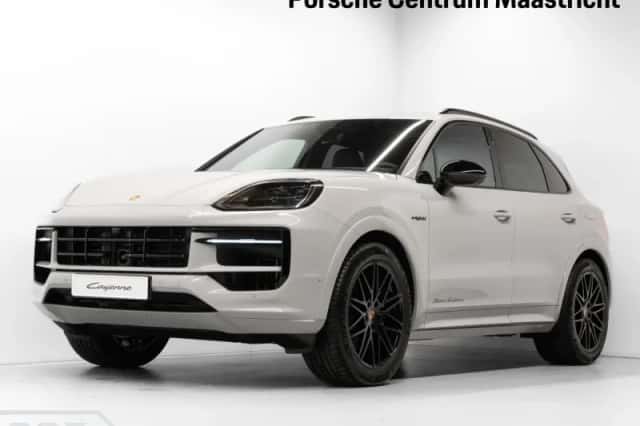 Porsche Cayenne (2026) thumbnail 1