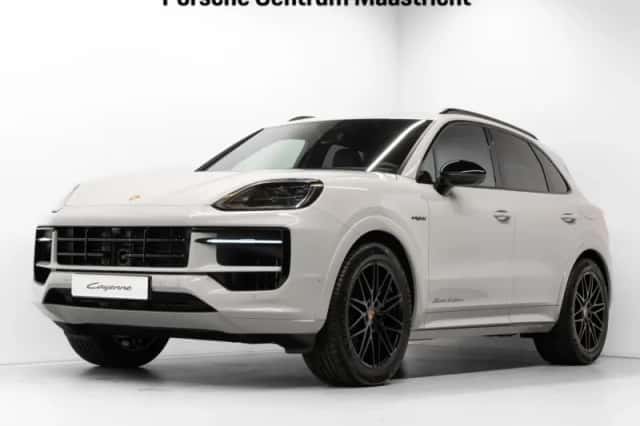 Porsche Cayenne (2026) thumbnail 1