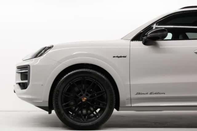 Porsche Cayenne (2026) thumbnail 5
