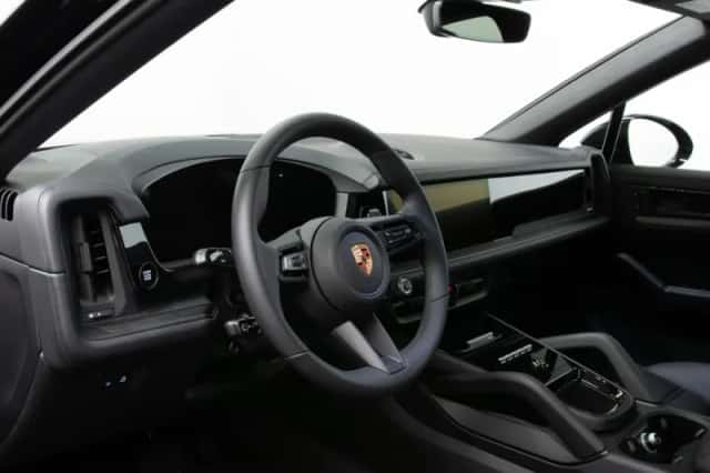 Porsche Cayenne (2026) thumbnail 4