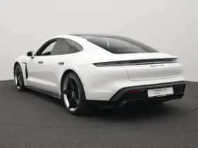 Porsche Taycan (2023) thumbnail 3