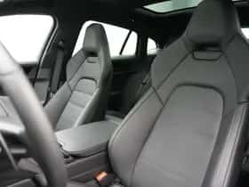 Porsche Panamera (0) thumbnail 18