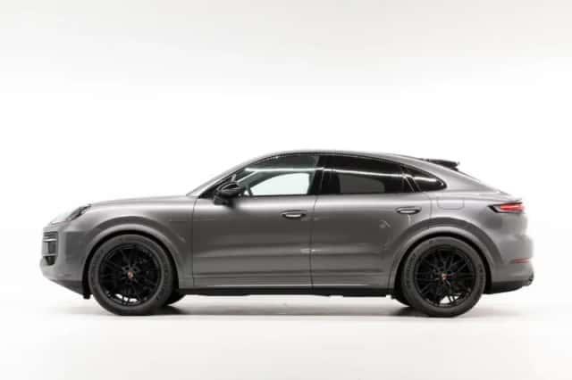 Porsche Cayenne (2026) thumbnail 2
