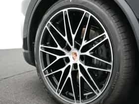 Porsche Macan (0) thumbnail 15