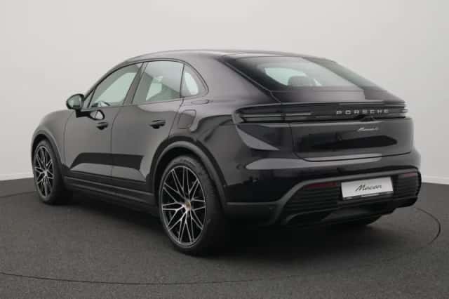 Porsche Macan (2026) thumbnail 3
