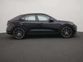 Porsche Macan (0) thumbnail 6