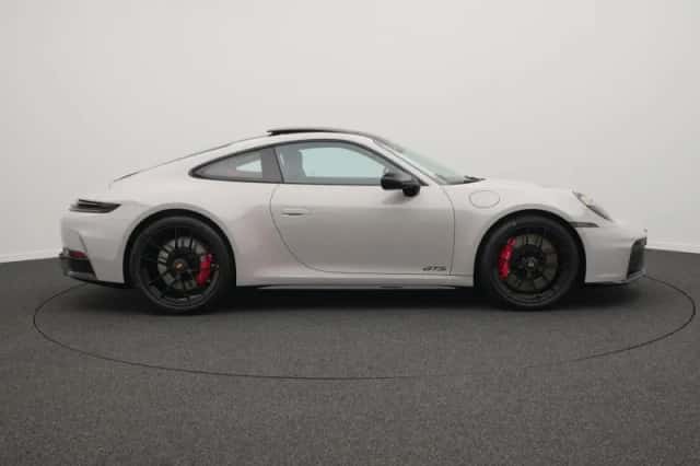 Porsche 911 (2026) thumbnail 6