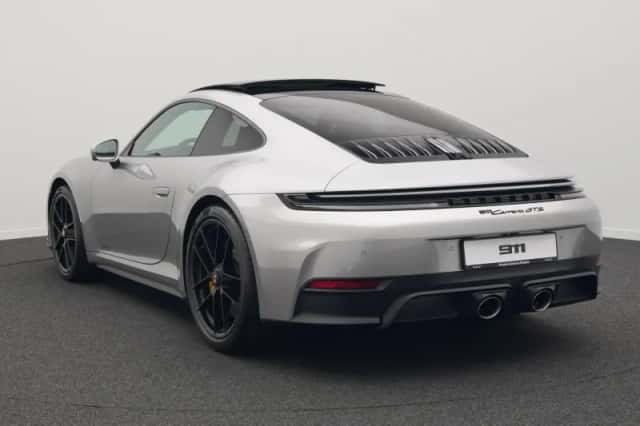 Porsche 911 (2026) thumbnail 3