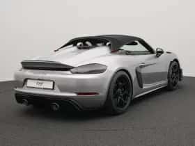 Porsche 718 (0) thumbnail 5