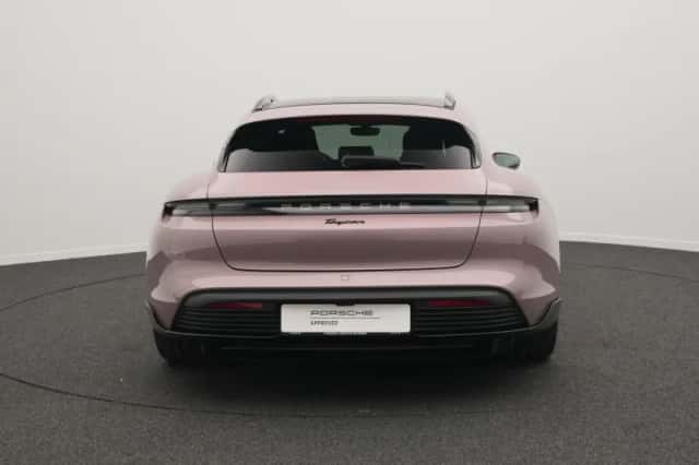 Porsche Taycan (2023) thumbnail 4