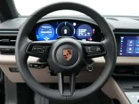 Porsche Macan (0) thumbnail 19