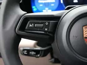 Porsche Macan (0) thumbnail 21