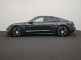Porsche Taycan (2024) thumbnail 2