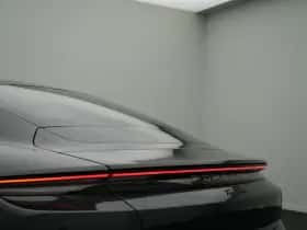 Porsche Taycan (2024) thumbnail 14
