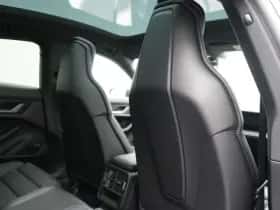 Porsche Taycan (2024) thumbnail 23