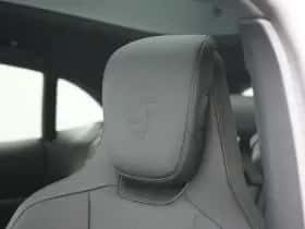 Porsche Taycan (2025) thumbnail 16