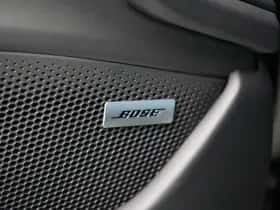 Porsche Taycan (2025) thumbnail 36