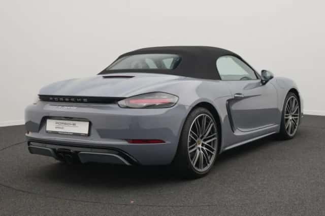 Porsche 718 (2024) thumbnail 5