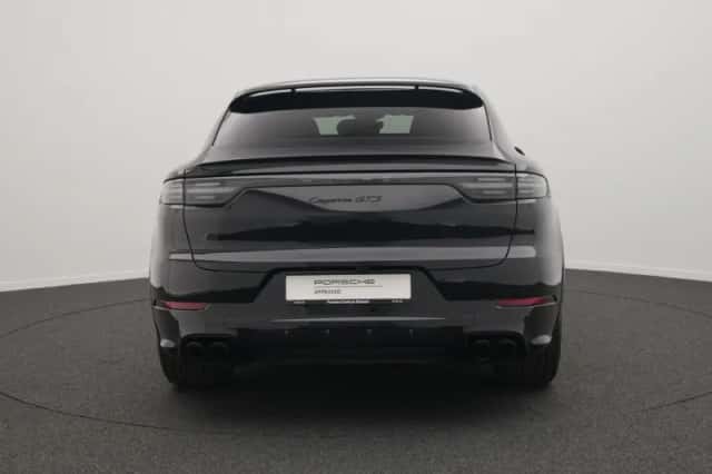 Porsche Cayenne (2022) thumbnail 4