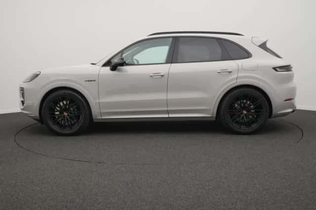 Porsche Cayenne (2026) thumbnail 2