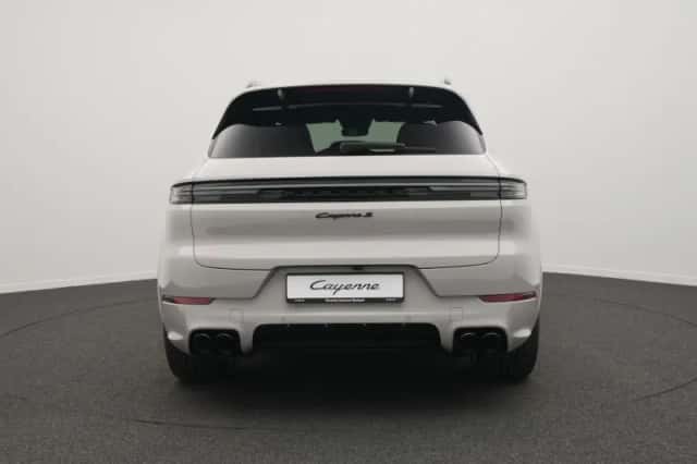 Porsche Cayenne (2026) thumbnail 4