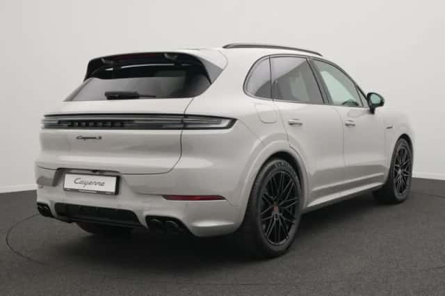 Porsche Cayenne (2026) thumbnail 5