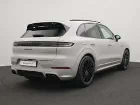 Porsche Cayenne (0) thumbnail 5