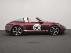 Porsche 911 (2021) thumbnail 6