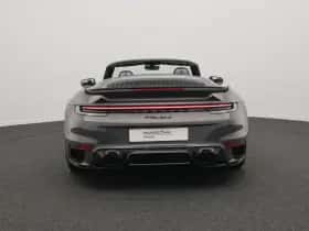 Porsche 911 (2023) thumbnail 4