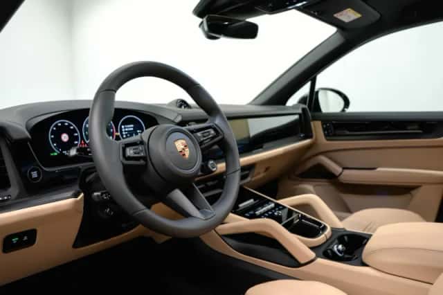 Porsche Cayenne (2026) thumbnail 4