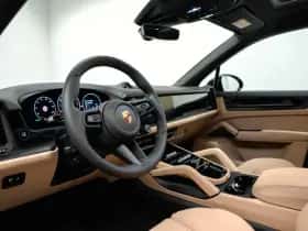 Porsche Cayenne (0) thumbnail 4