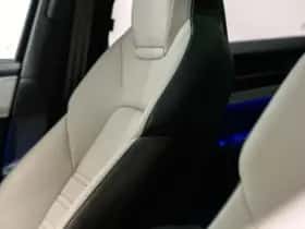 Porsche Cayenne (0) thumbnail 26