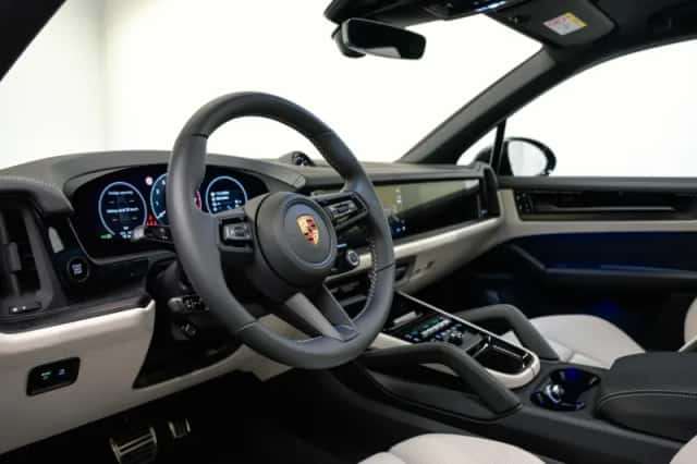 Porsche Cayenne (2026) thumbnail 4