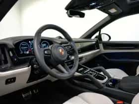 Porsche Cayenne (0) thumbnail 4