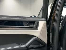 Porsche Cayenne (0) thumbnail 48