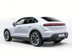 Porsche Macan (0) thumbnail 3