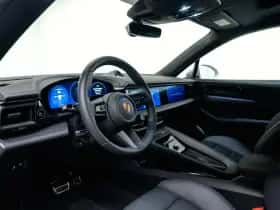 Porsche Macan (0) thumbnail 4