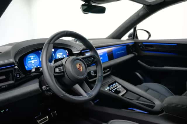 Porsche Macan (2026) thumbnail 4