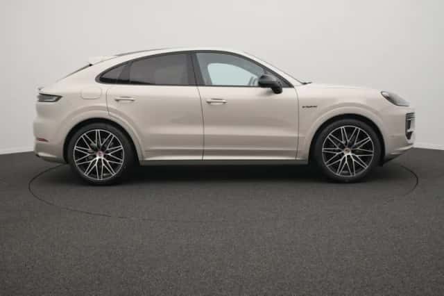 Porsche Cayenne (2026) thumbnail 6
