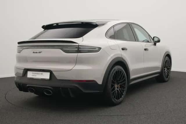 Porsche Cayenne (2022) thumbnail 5