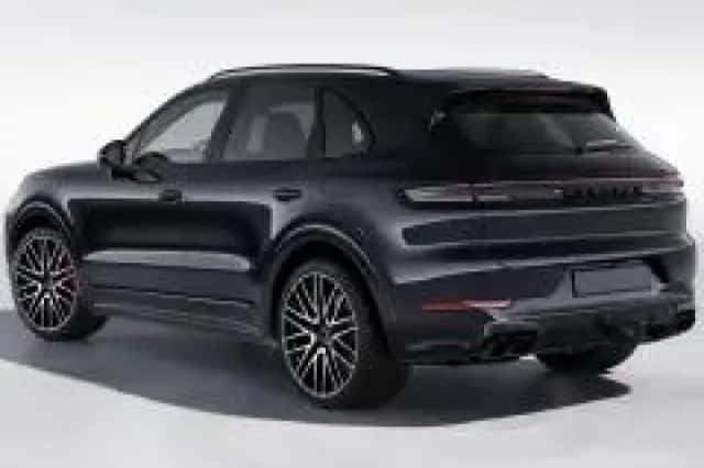 Porsche Cayenne (2026) thumbnail 3