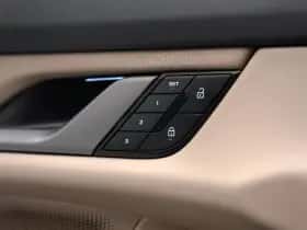 Porsche Taycan (2024) thumbnail 22
